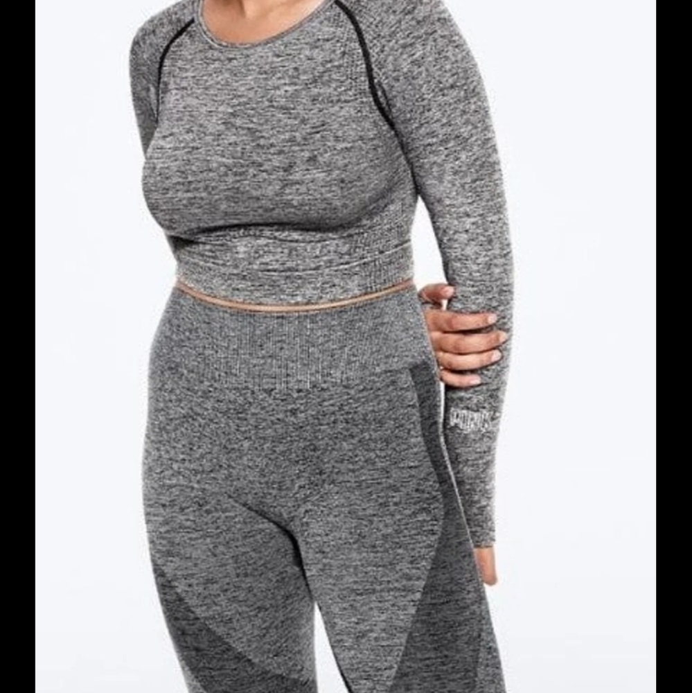Seamless set